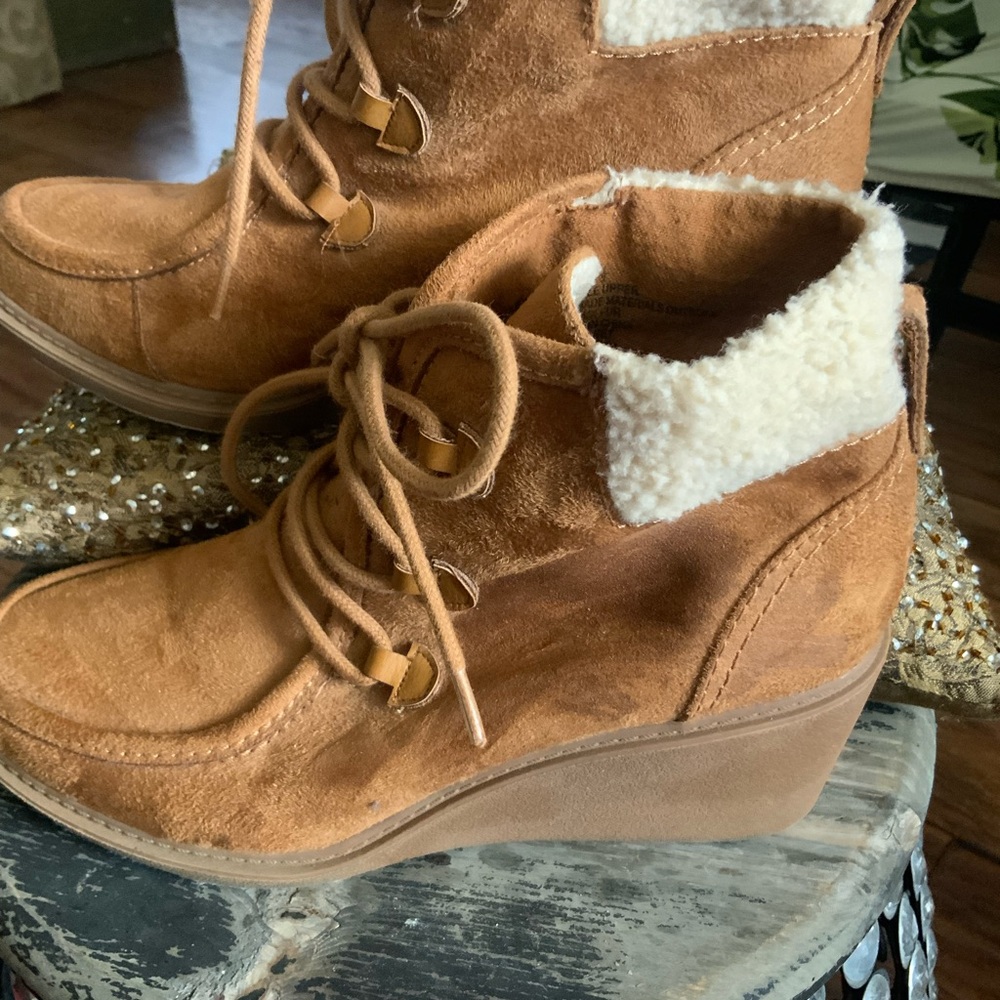 Mad Love Women's Tan Suede Ankle Boots